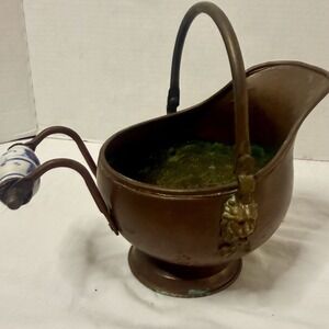 Vintage brass & copper coal scuttle bucket porcelain Delft blue handle lion head